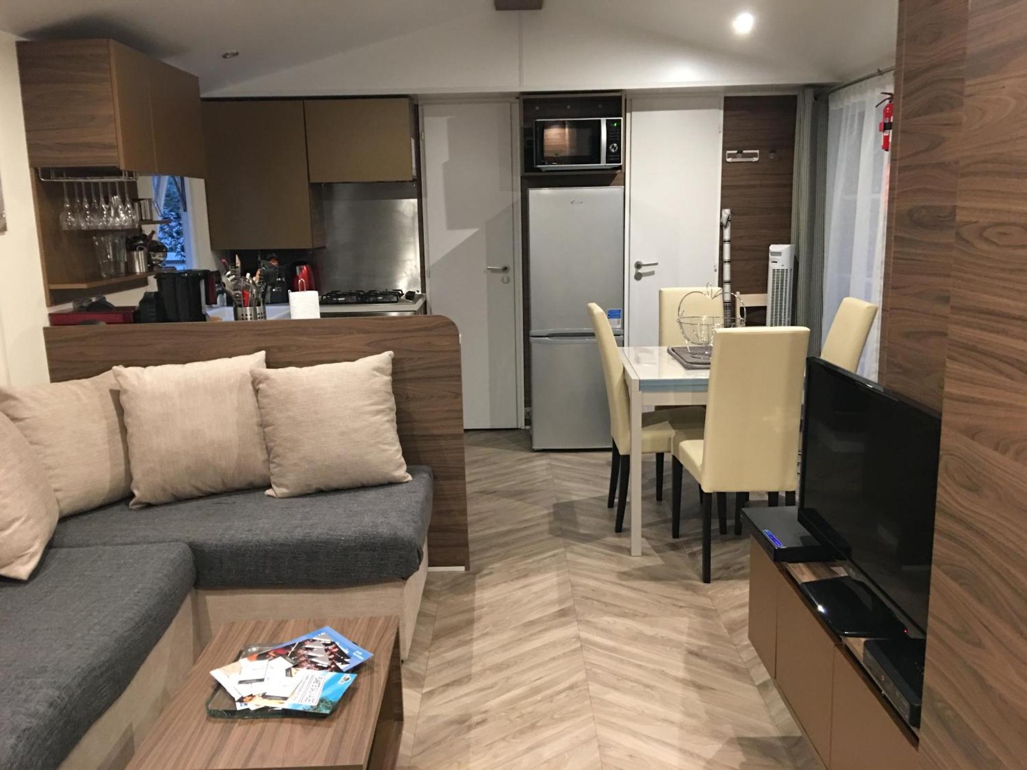 Mobilhome Familial 6 A 7 P 3 Chambres 42 M2 Saint Brevin Les Pierres Couchees ภายนอก รูปภาพ